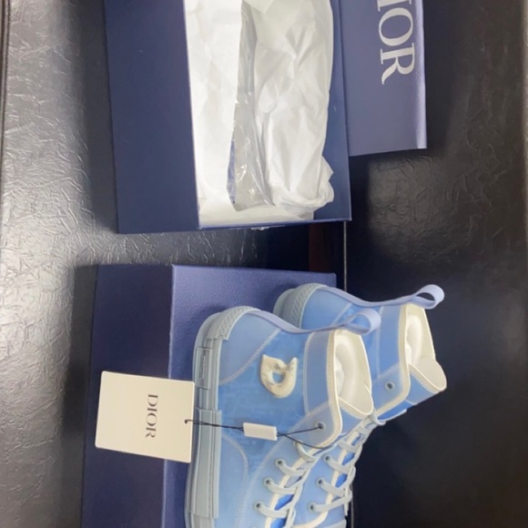 Christian Dior - Picture 3 of 5